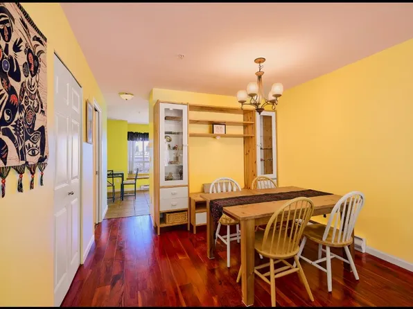6588 Southoaks Cres #117, Burnaby, BC V5E 4K1