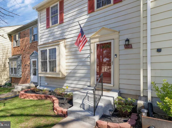 8311 Stationhouse Ct, Lorton, VA 22079