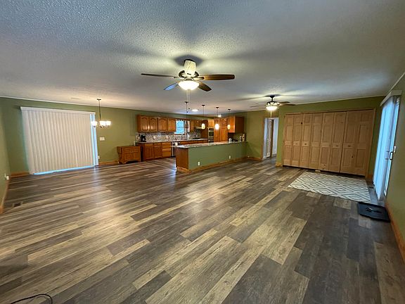 3rd image of 7076 John Dr