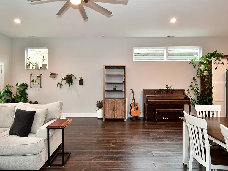 1426 Olive St — Photo 12