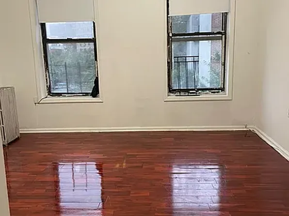 490 Jefferson Avenue image 1 of 3