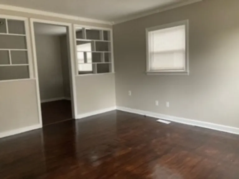 509 Sinclair St — Photo 3