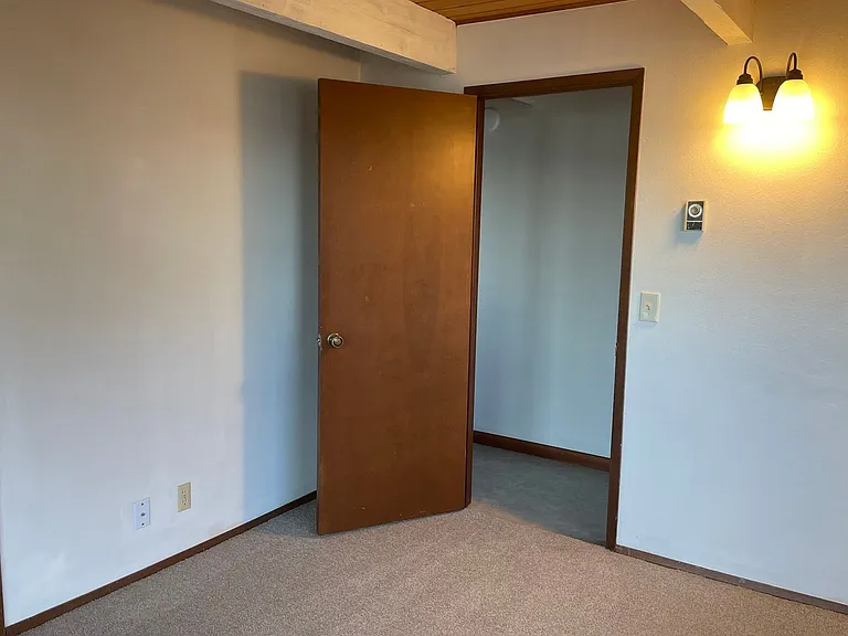 2269 Cranes Landing Dr — Photo 9