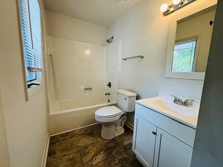 360 Shenandoah Cir — Photo 8
