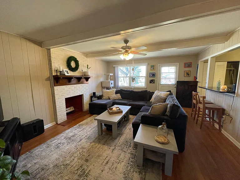 656 Russell Lake East Dr — Photo 4