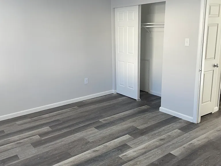 Sandy Ridge Apartments — Photo 17