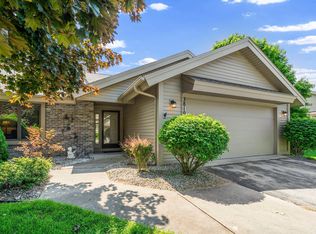 3810 Ridgeway Pl, Traverse City, MI 49684