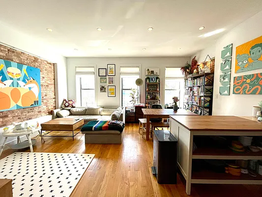 Rented by Oxford Property Group | media 19