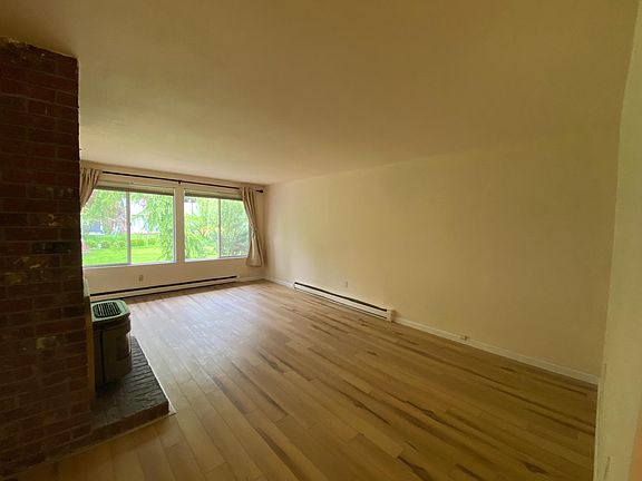 2nd image of 13834 SE Newport Way