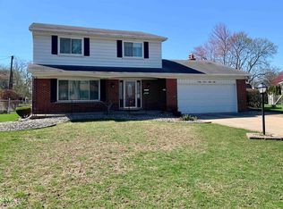 2738 Hughes Ct, Warren, MI 48092