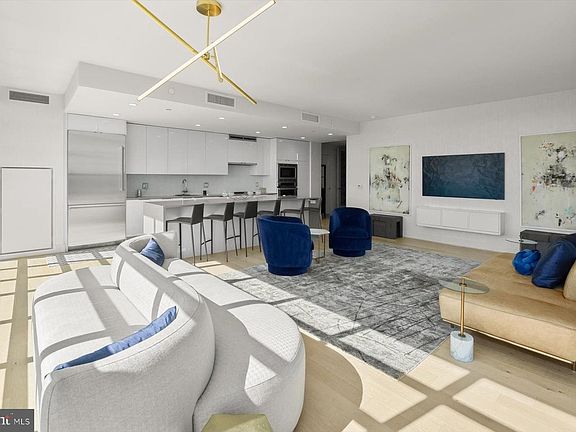 4th image of 45 Sutton Sq SW Unit 509