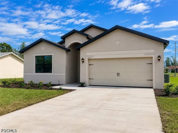 705 SW 23rd Ter, Cape Coral, FL 33991