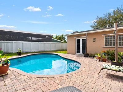 5820 NE 6th Terrace, Oakland Park, FL, 33334
