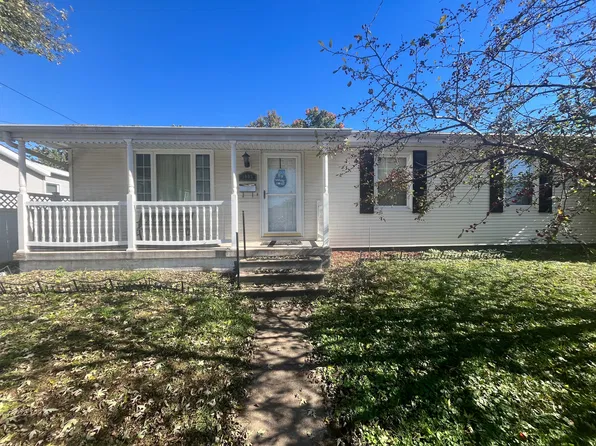 1005 Minnie Ave, Davenport, IA 52802