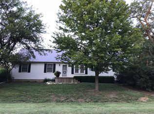 2040 Avenue M, Lyons, KS 67554