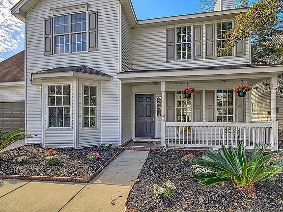3rd image of 8653 Laurel Grove Ln