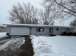 221 Kleeman Ct, Shawano, WI 54166