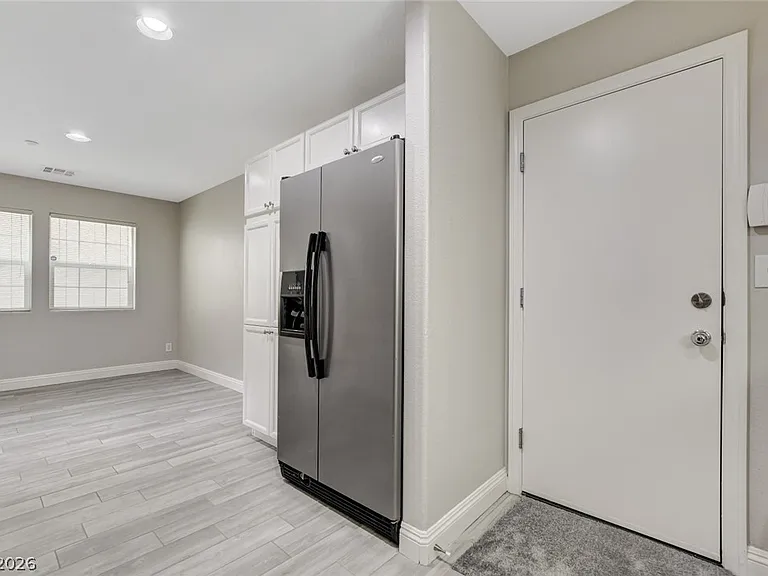 7408 Dashing Ct — Photo 18
