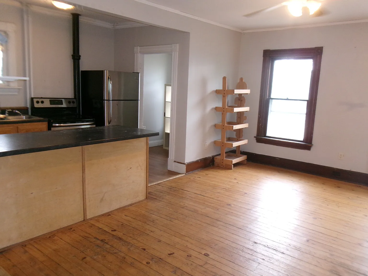 88 Buell St - 2 — Photo 2