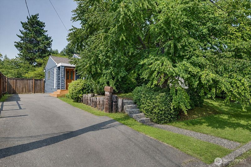 2nd image of 15829 26th Avenue NE