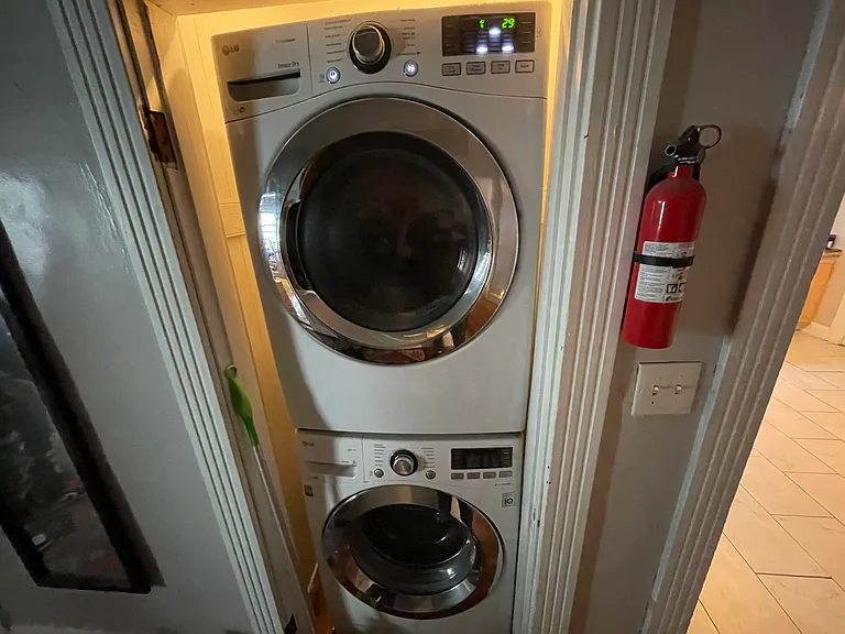 87 Easton St #1A — Photo 9