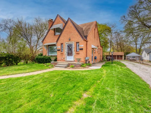 3409 Devon Rd, Royal Oak, MI 48073