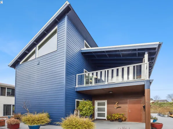2630 N Hayden Island Dr Slip 41, Portland, OR 97217