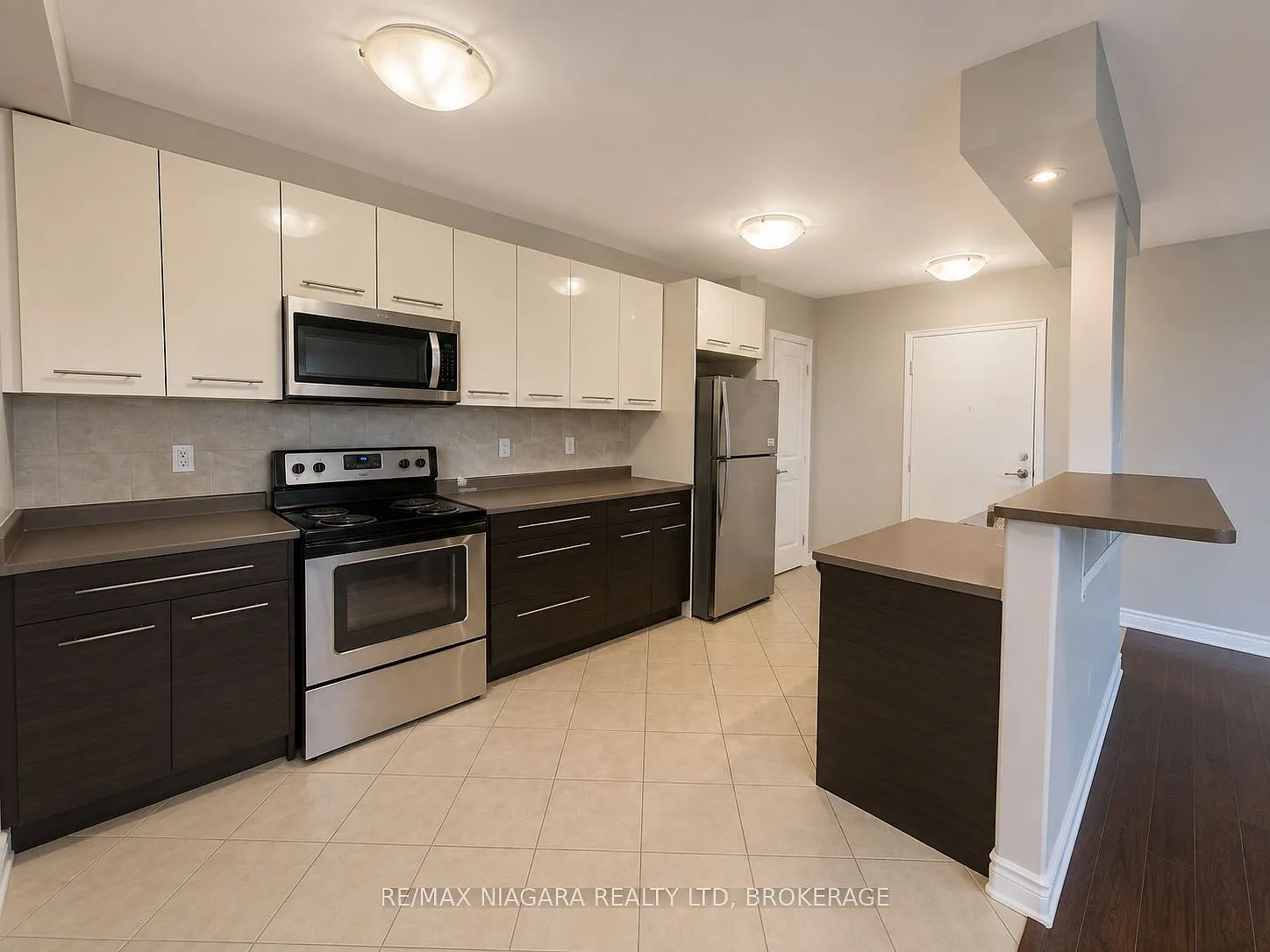 2 bed, $1,799 — Photo 4