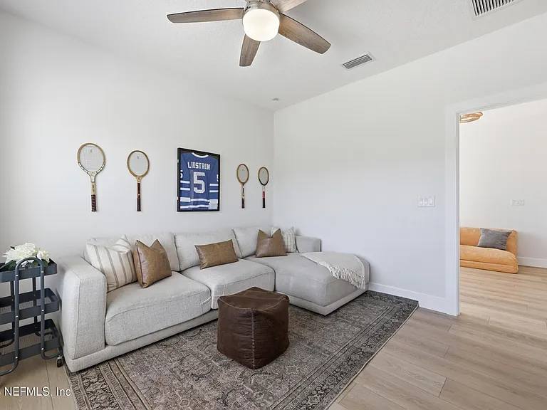 142 Seabrook Dr — Photo 62