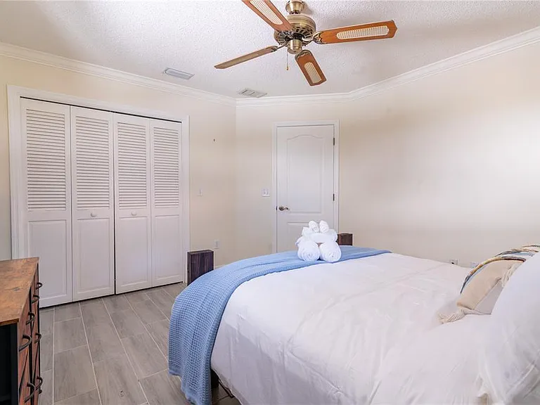 6908 Arbor Oaks Cir — Photo 32