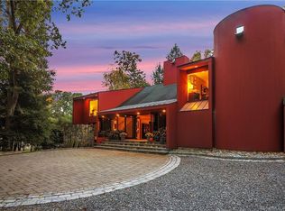 50 Mill Brook Rd W, Stamford, CT 06902