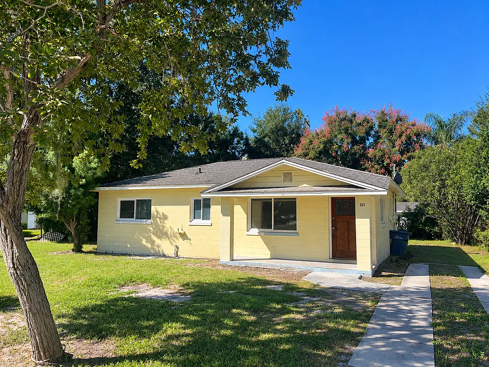 521 Norfolk Cir