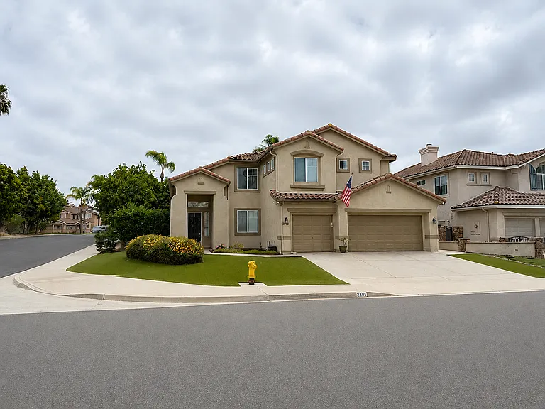 2296 Green River Dr — Photo 1