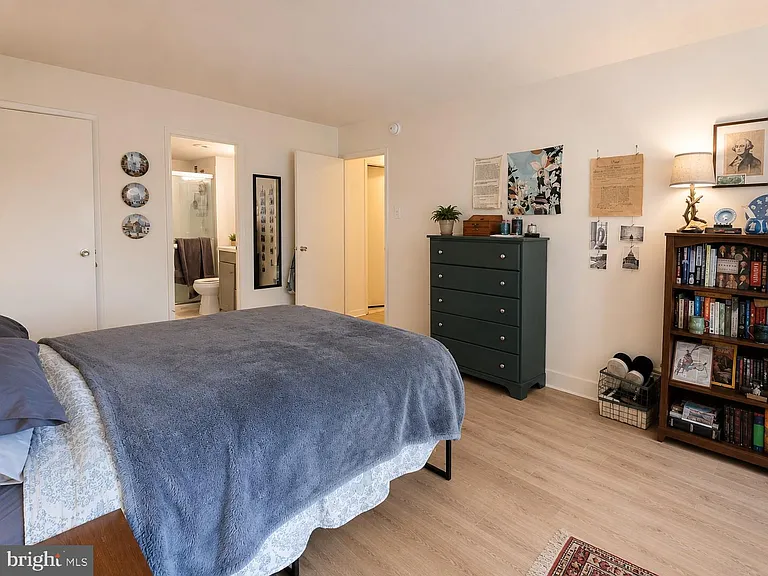 224 W Rittenhouse Sq #30-401 — Photo 7