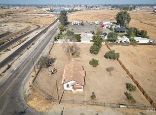 2048 Curnow Rd, Bakersfield, CA 93313