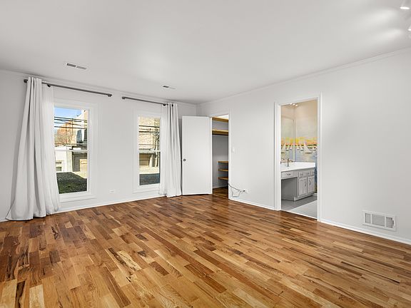 2nd image of 1330 N Lasalle St #210