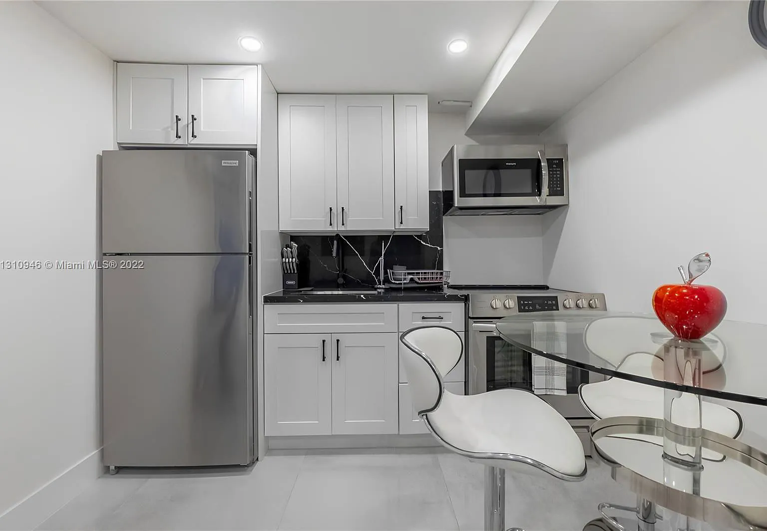 1 bed, 1.0 bath, $2,497 — Photo 4