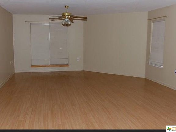 5th image of 404 N 1st St