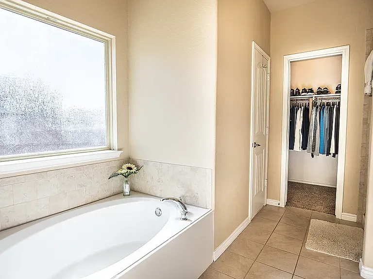8800 Deadwood Ln — Photo 18