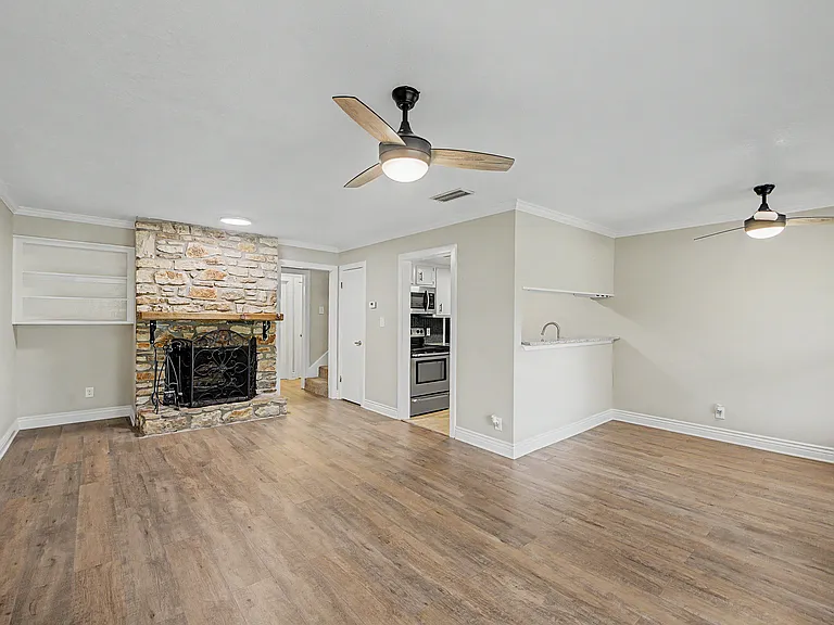 41 Cypress Fairway Vlg — Photo 3