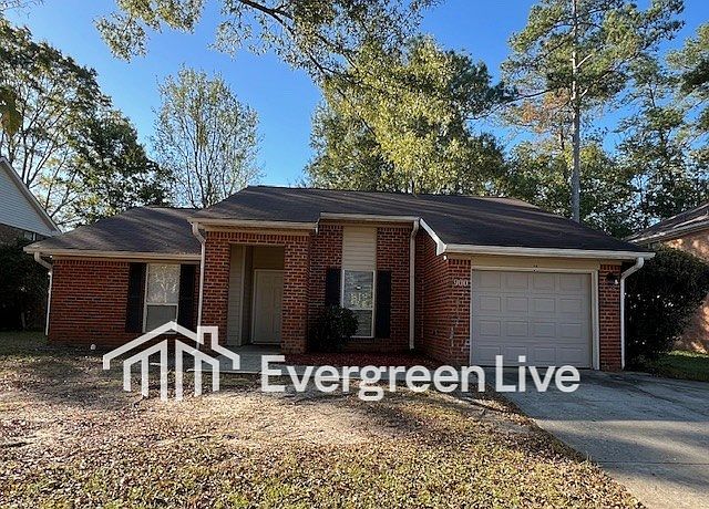 1st image of 900 Bellflower Cir