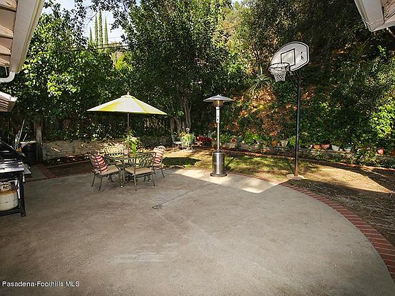5th image of 441 Paulette Pl