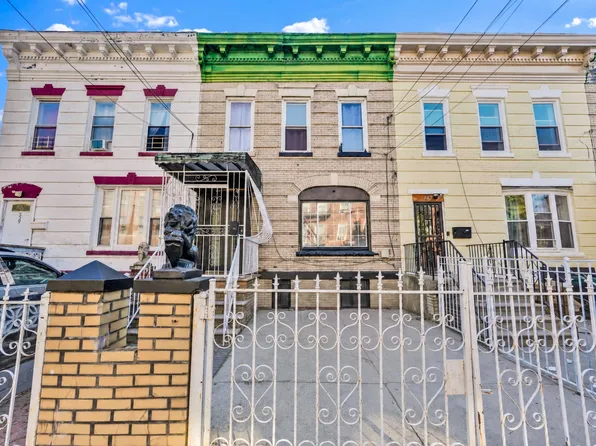 341 East 51st Street image 1 of 28