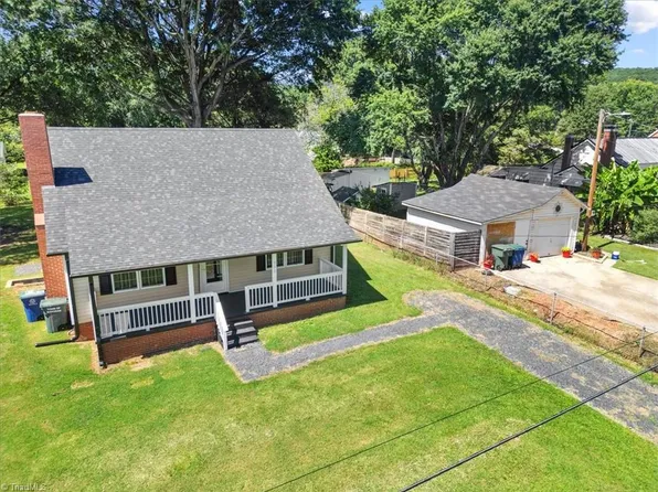 300 N 8th Ave, Mayodan, NC 27027