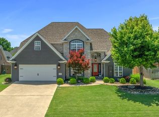 4506 W Creekview Dr, Rogers, AR 72758
