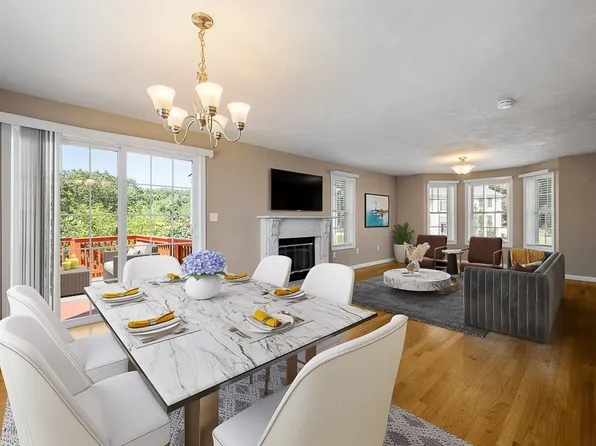 25 Lilac Ln, Worcester, MA 01607