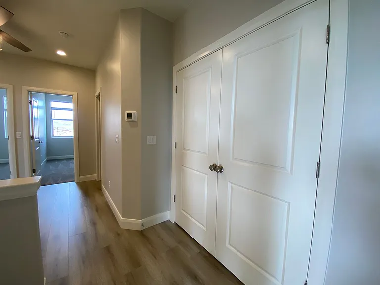 4381 S 1200 W — Photo 18