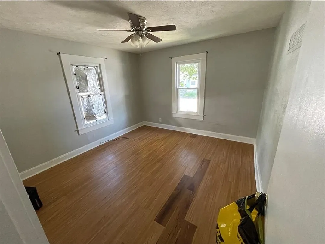 2 bed, 728 sqft, $850 — Photo 2