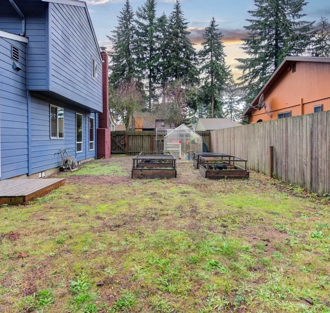 4 bed, 2.5 bath, 1938 sqft, $3,200 — Photo 3