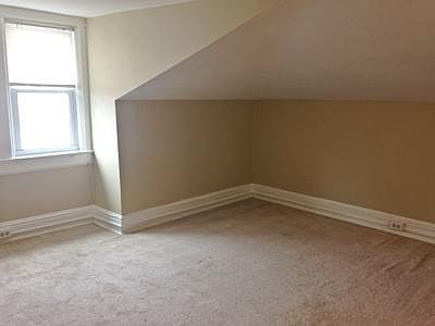 2nd image of 1210 W Poplar St